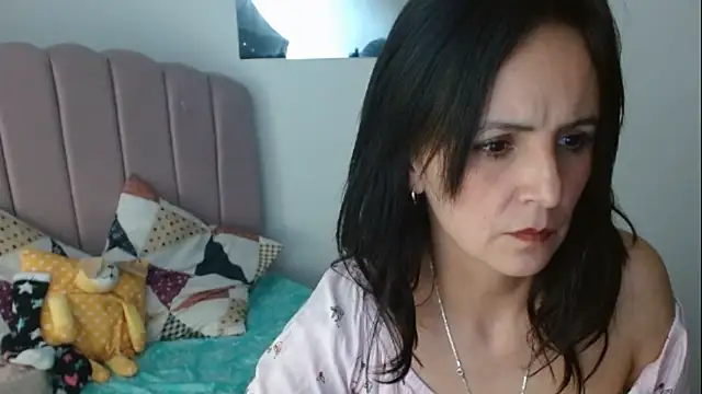 Juliana__lxn Live XXX chat