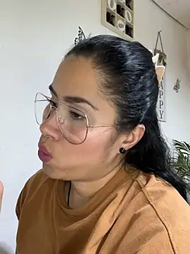 Sweet__Nurse1 élő XXX-chatje