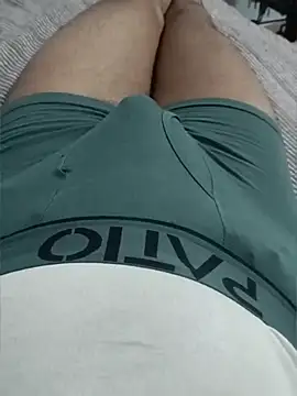 Rocky-badboy_cum4me élő XXX-chatje