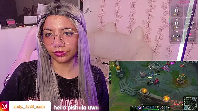 Chat XXX en directo de Nami_usagi