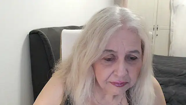 SusiLifeXXX Adlı Modelin Canlı XXX Sohbeti