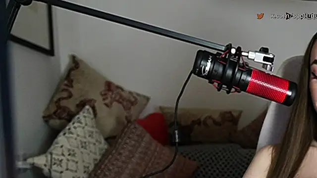 supreme_dominatrix's Live XXX Chat