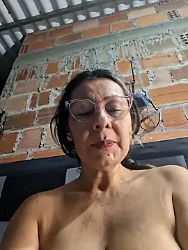 Pertunjukan Kamera Web Mia-funny20