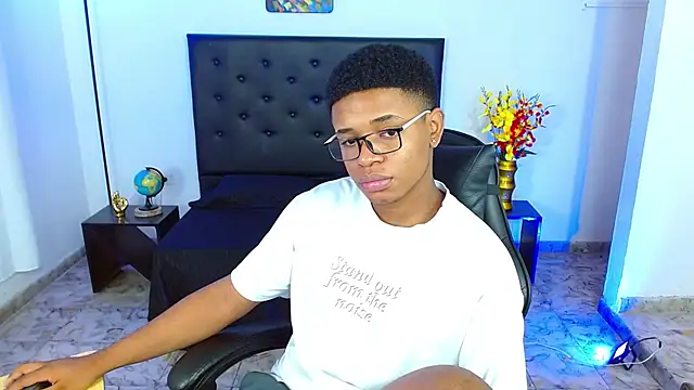 liiam3 Live XXX Chat