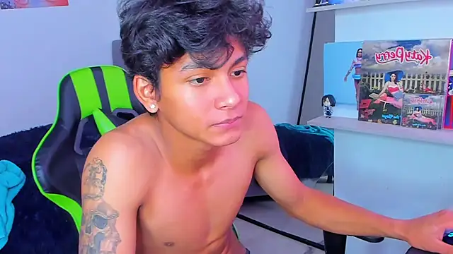 PaulTallx লাইভ XXX চ্যাট