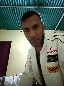 UnreadyChutzpa Live XXX-chat