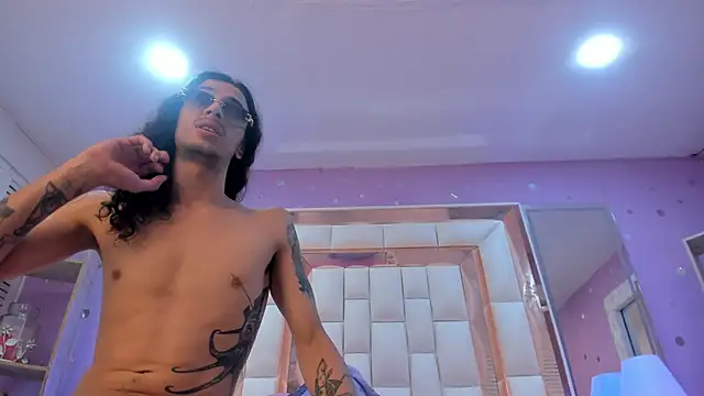 Goldentemptation_ – webcam-show