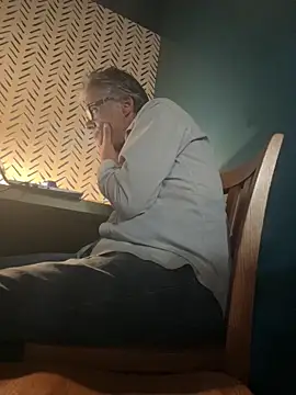 Pertunjukan Kamera Web DoctorLoveJoy