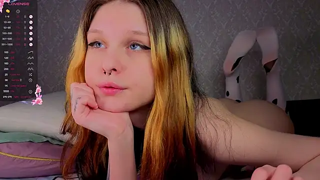 Chat +18 de Hi_Kitti ao vivo