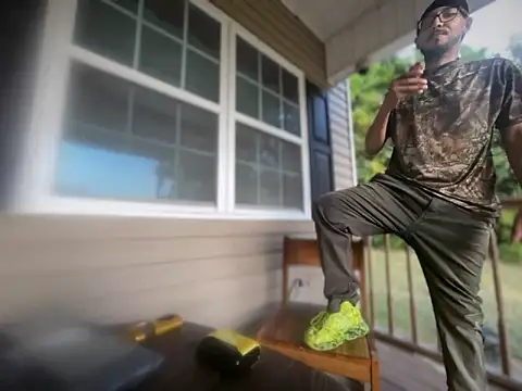 Chatroom XXX en direct de ThrowedWorldWide