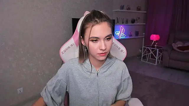 XXX chat uživo modela EllaCurtis