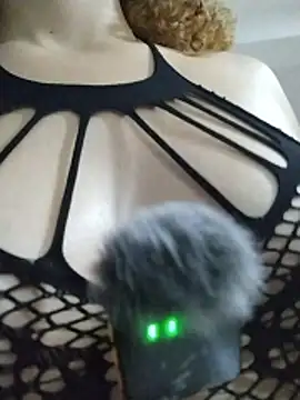 Czat XXX na żywo – PrettySquirt-PibeV