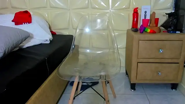 Show modela carlos_vegaa na web-kameri