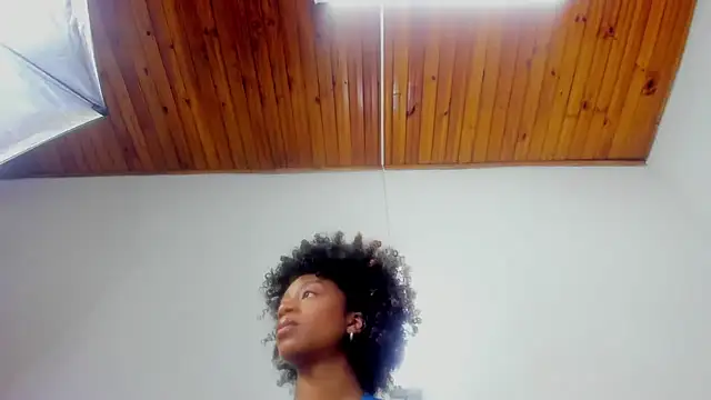 Czat XXX na żywo – AliyahBrowns