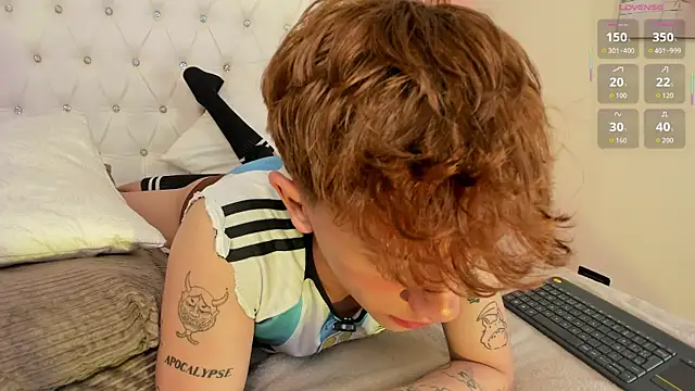 Tomy_Rox Adlı Modelin Canlı XXX Sohbeti