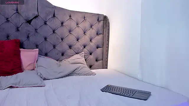 Chat +18 de two_milkyway ao vivo