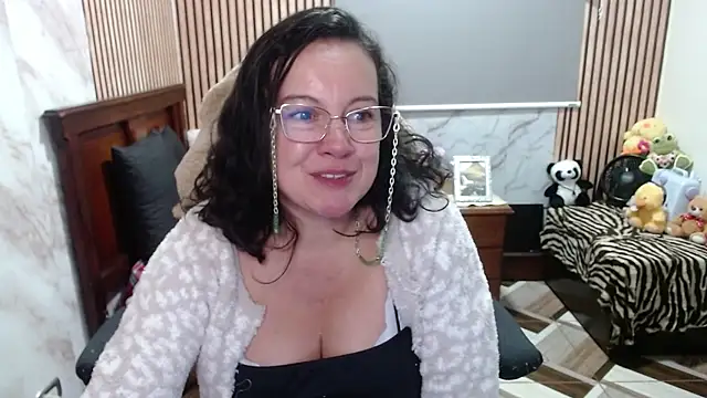 Chat +18 de Sonialorens_ ao vivo