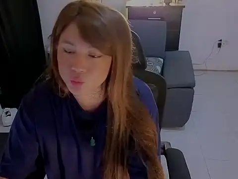 kimberlygati2: διαδικτυακό σόου στην κάμερα