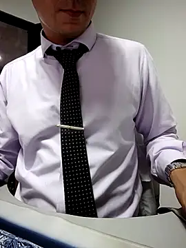 MrSecretSuit Live XXX-chat