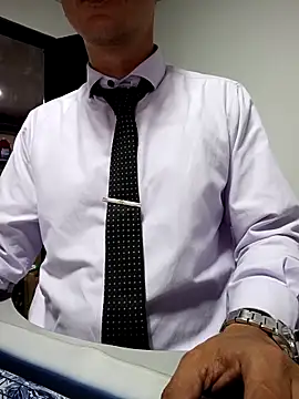 MrSecretSuit Webcam Show