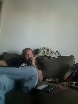 yourMasterisBored: διαδικτυακό σόου στην κάμερα