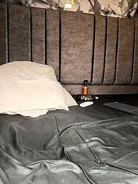 XXX chat uživo modela DANIK_STAR