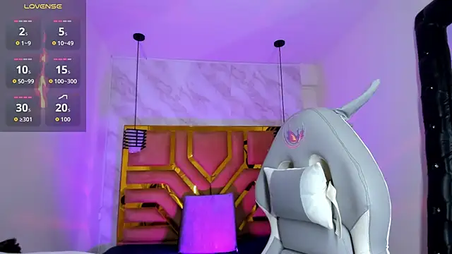 Luciifeer_: онлайн-секс-чат