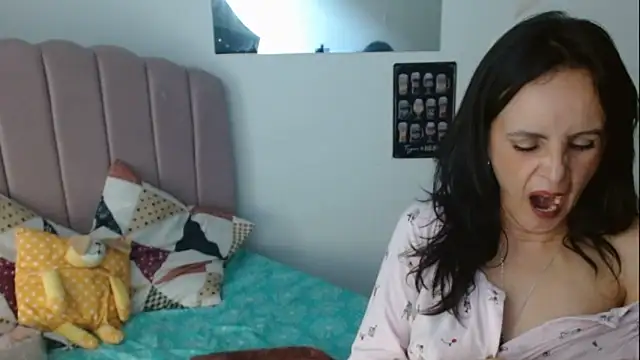 Juliana__lx: απευθείας συνομιλία ΧΧΧ