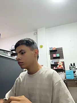 two_cam_latin Show Webcam