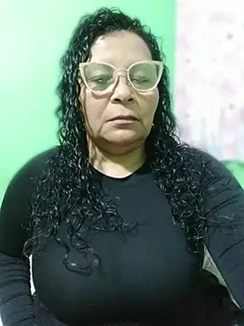 Amarantha25: онлайн-секс-чат