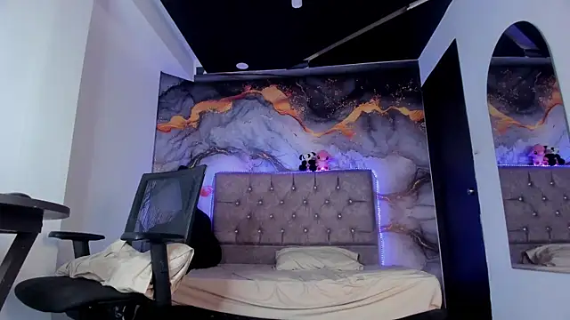 CataleyaMoon_'s Live XXX Chat