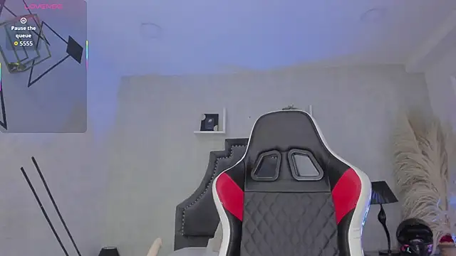 Chatroom XXX en direct de EmiliaRose_