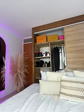 Rossie_Blooms Chat XXX live