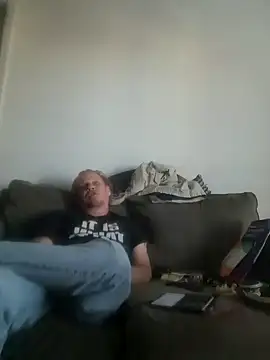 yourMasterisBored 即時 XXX 聊天