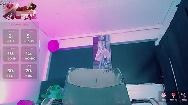 Kendall_hornyy Show Webcam