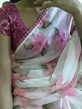 Chat +18 de darlingangelina07 ao vivo