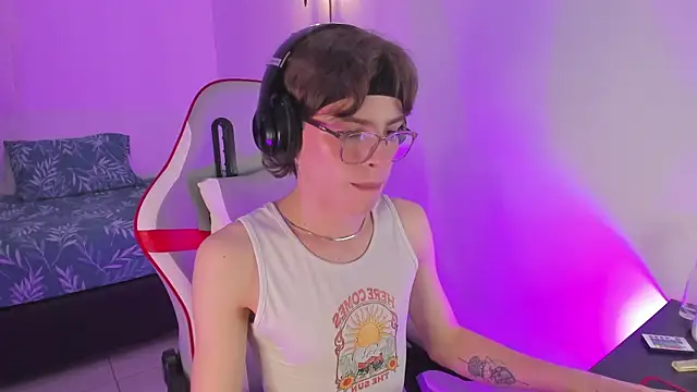 eliot_winslow Show in webcam