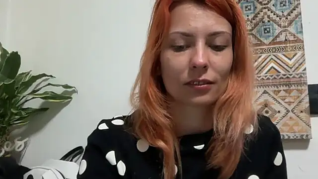 karo123421 Adlı Modelin Canlı XXX Sohbeti