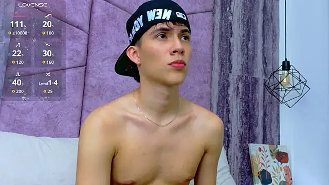 AronTawers Pertunjukan Webcam