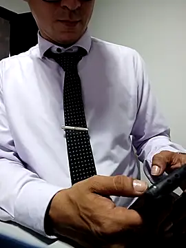 MrSecretSuit Webcamshow