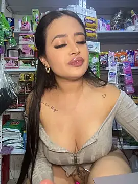 Sara_fun Adlı Modelin Canlı XXX Sohbeti