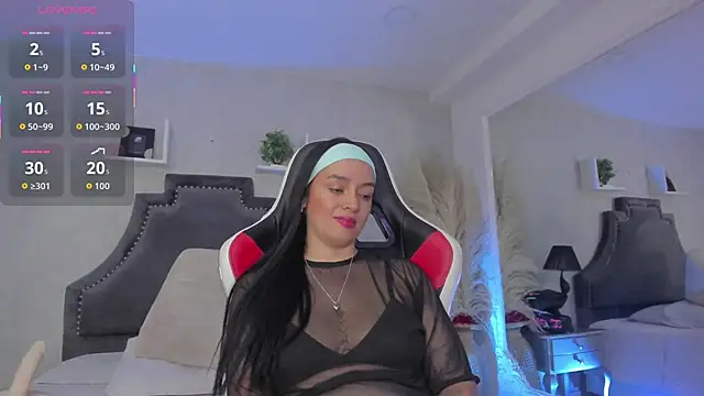 Chat XXX en directo de EmiliaRose_