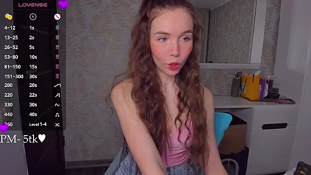 Chatroom XXX en direct de YonaBones