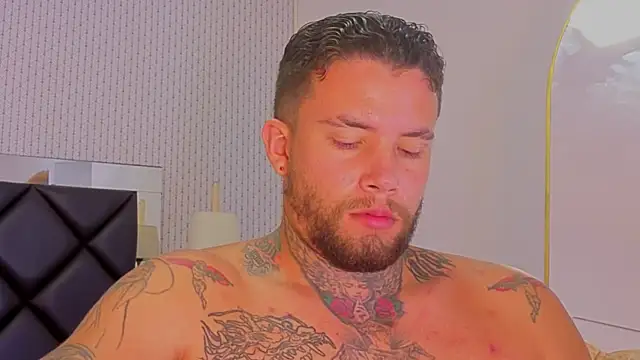 Show Webcam de matthew_lennox_