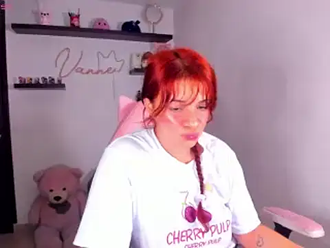 Vannessa__Shy live XXX chat