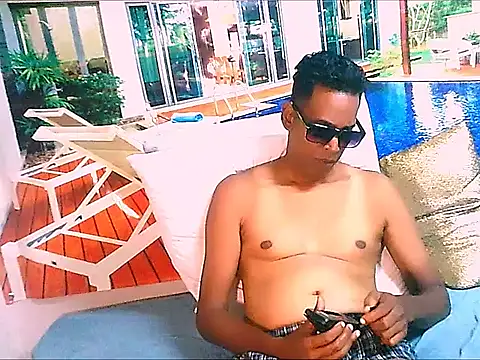 IndianHunk01 웹캠 쇼