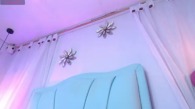 stefycute7 Adlı Modelin Canlı XXX Sohbeti