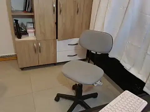 max_love255 élő XXX-chatje