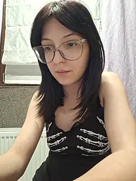 AllexyAle Adlı Modelin Canlı XXX Sohbeti