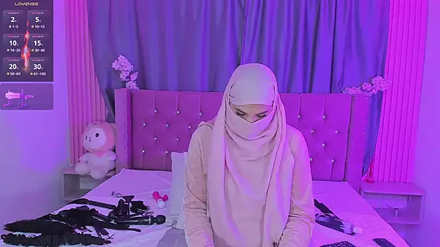 Nayla-Mouna's Webcam Show